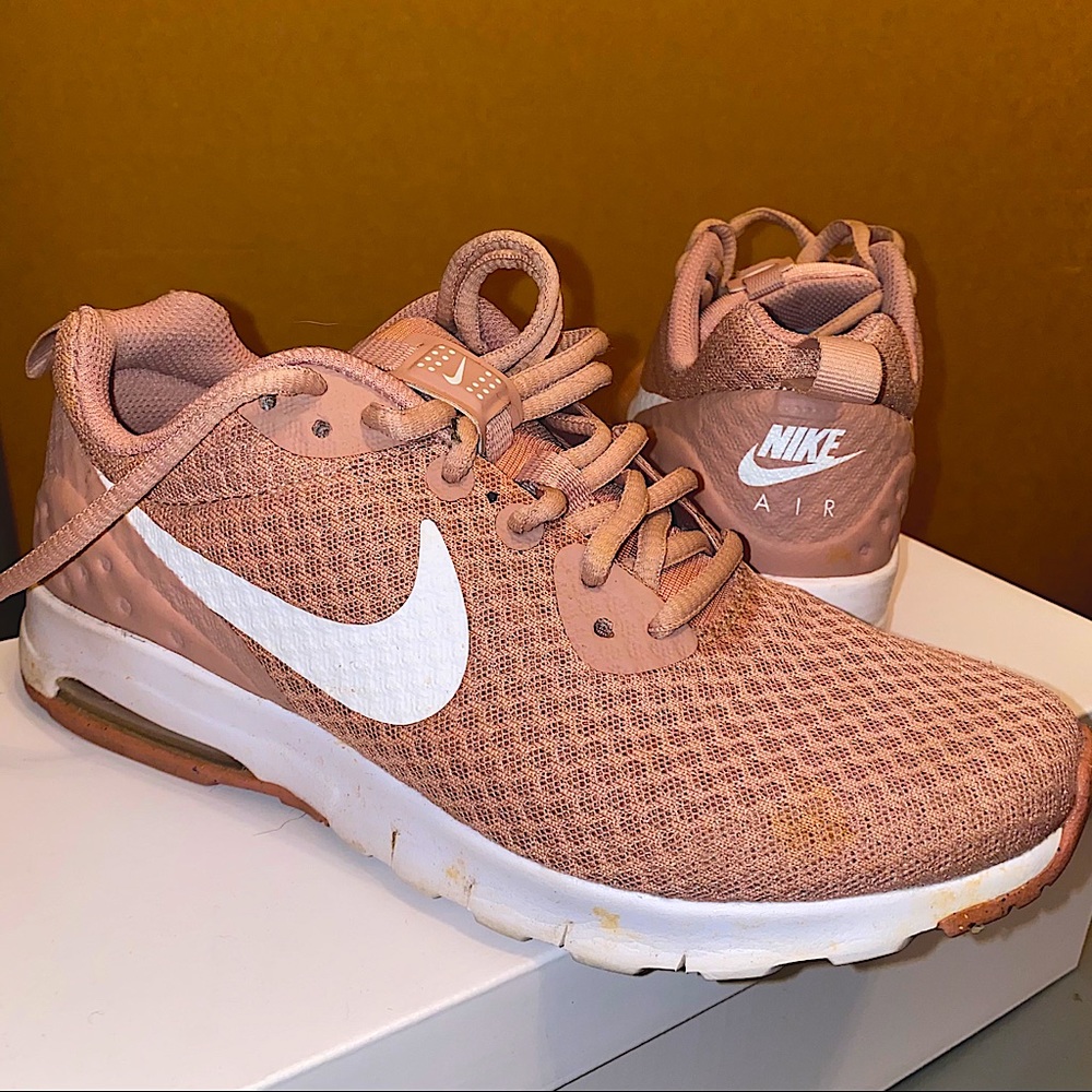 Nike air- Size 6